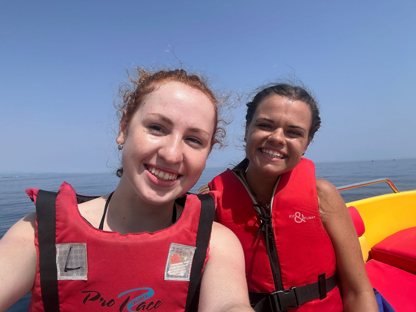 Brigi au pair programja Spanyolországban_parasailing barátokkal